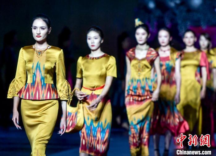 无码人妻少妇色欲AV一区二区