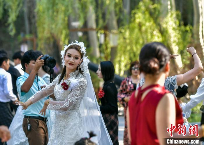 无码人妻少妇色欲AV一区二区