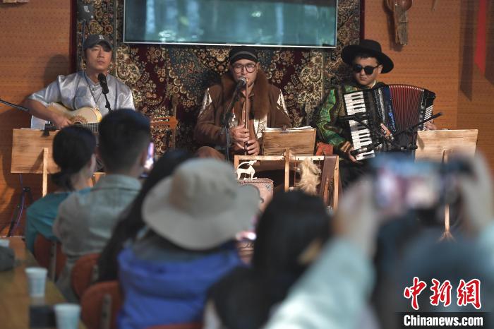 无码人妻少妇色欲AV一区二区