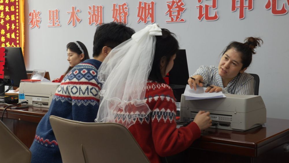 无码人妻少妇色欲AV一区二区