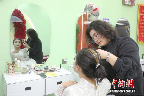 无码人妻少妇色欲AV一区二区